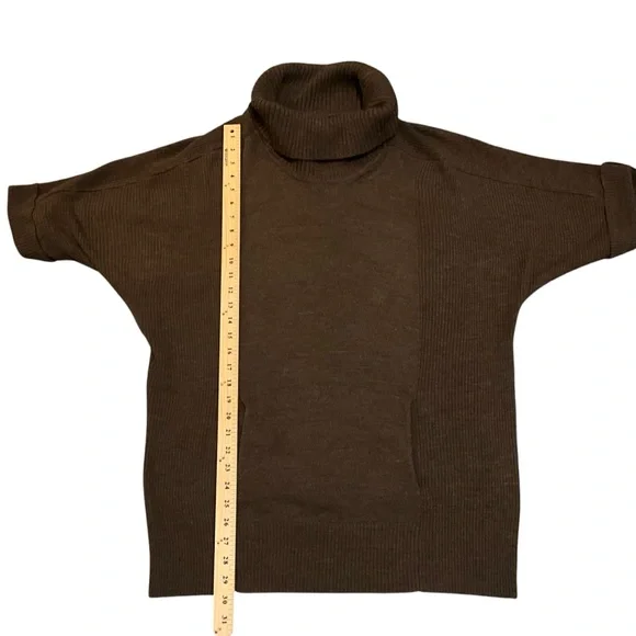 SOLD Design History Mocha Mousse Cowlneck Oversized Pocket Sweater - Picture 7 of 8